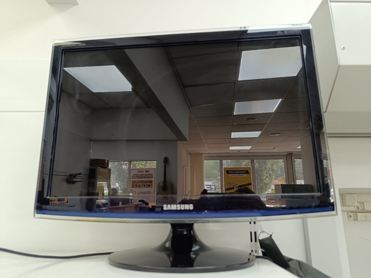 Монитор Samsung T220G