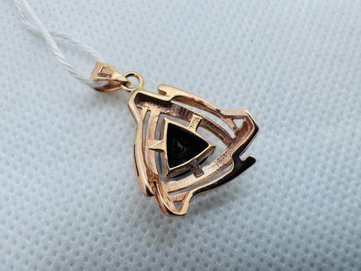 ПОДКМ585 ПОДВЕСКА С КАМНЕМ (Au 585)