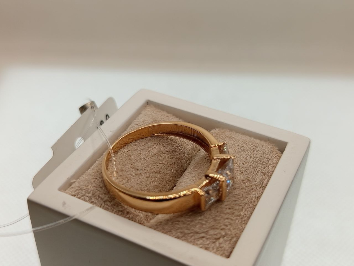 КОЛЬЦО С КАМНЯМИ (Au 585)