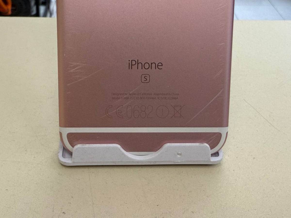 Смартфон Apple iPhone 6S 32Gb