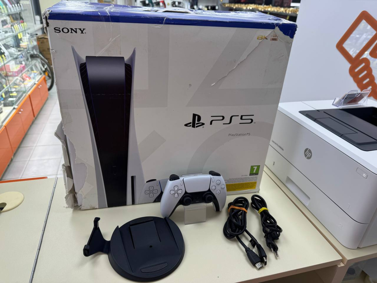 Игровая приставка PlayStation 5 825Gb (С дисководом)
