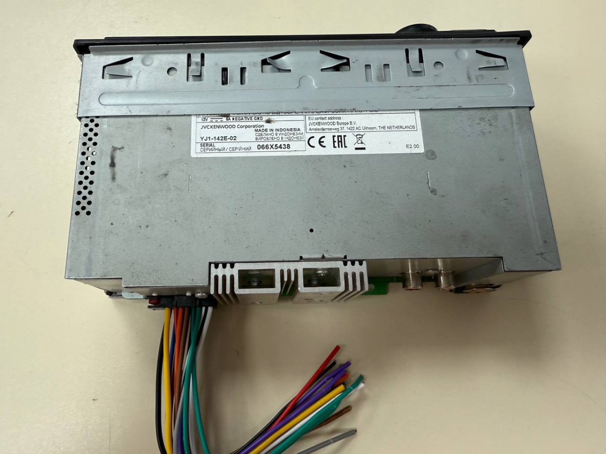 Автомагнитола Kenwood KMM-105