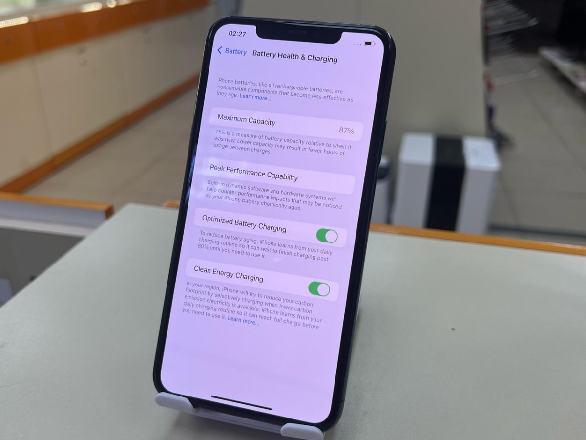 Смартфон Apple iPhone 11 Pro Max 64Gb
