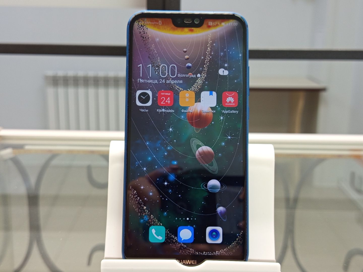 Смартфон Huawei P20 lite