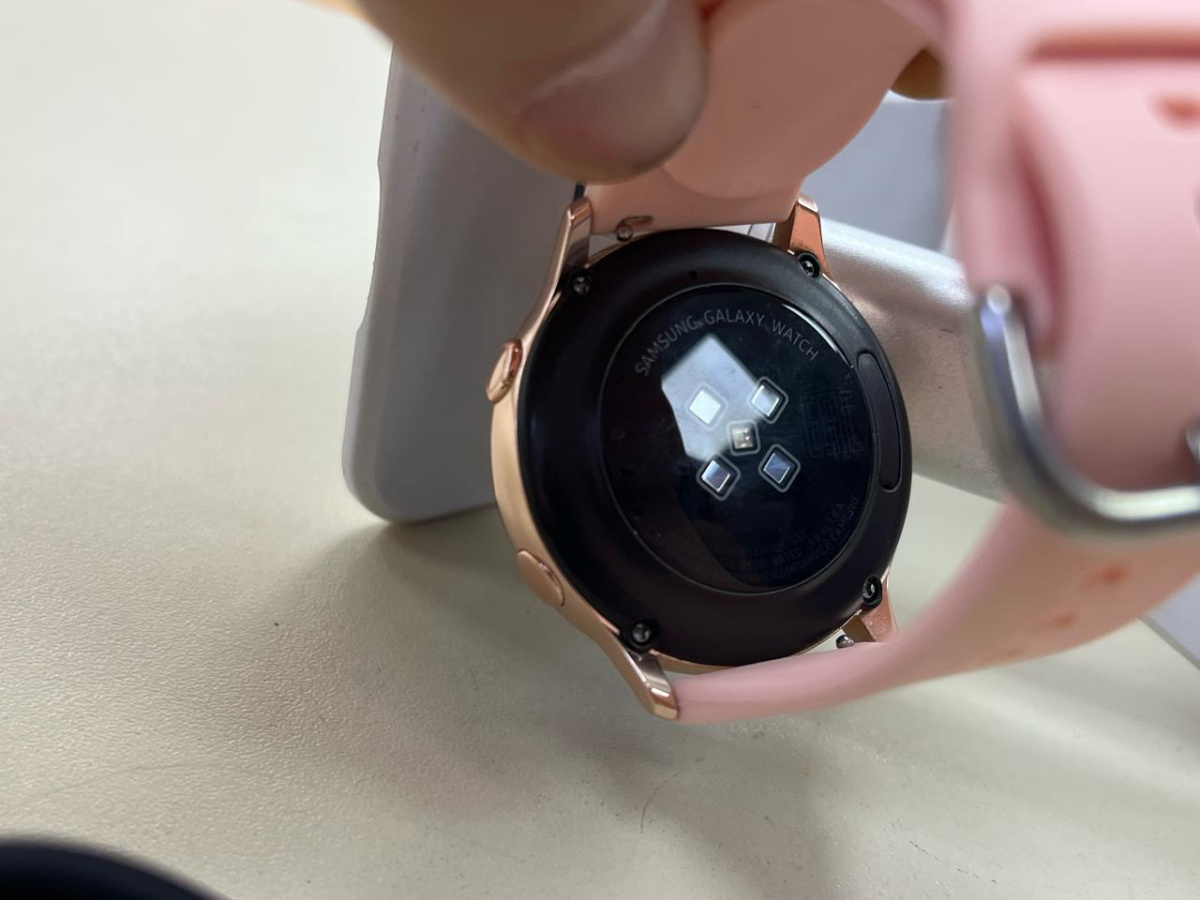 Смарт-часы Samsung Galaxy Watch Active