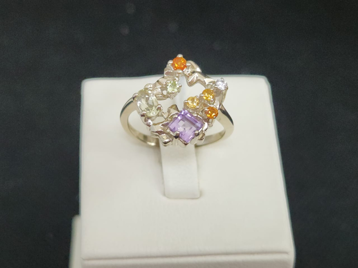 КОЛЬЦО С КАМНЯМИ (Au 585)