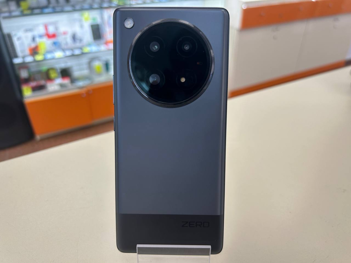Смартфон Infinix ZERO 40 5G 8/256