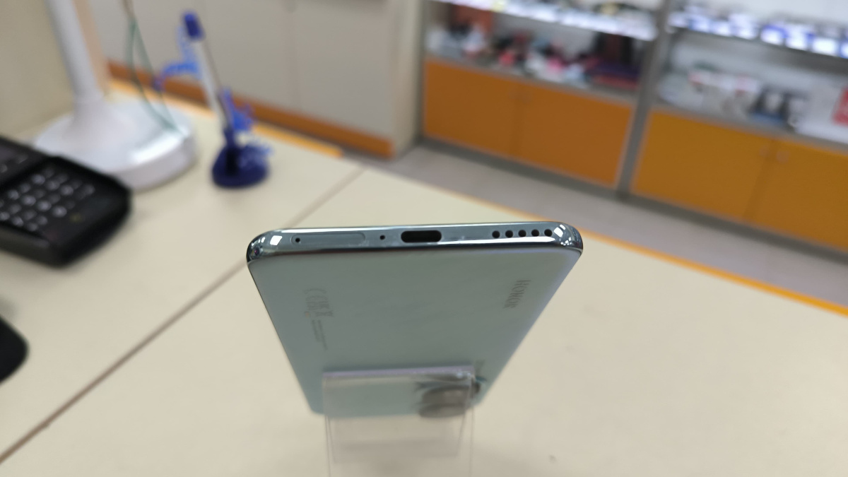 Смартфон Honor 90 8/256