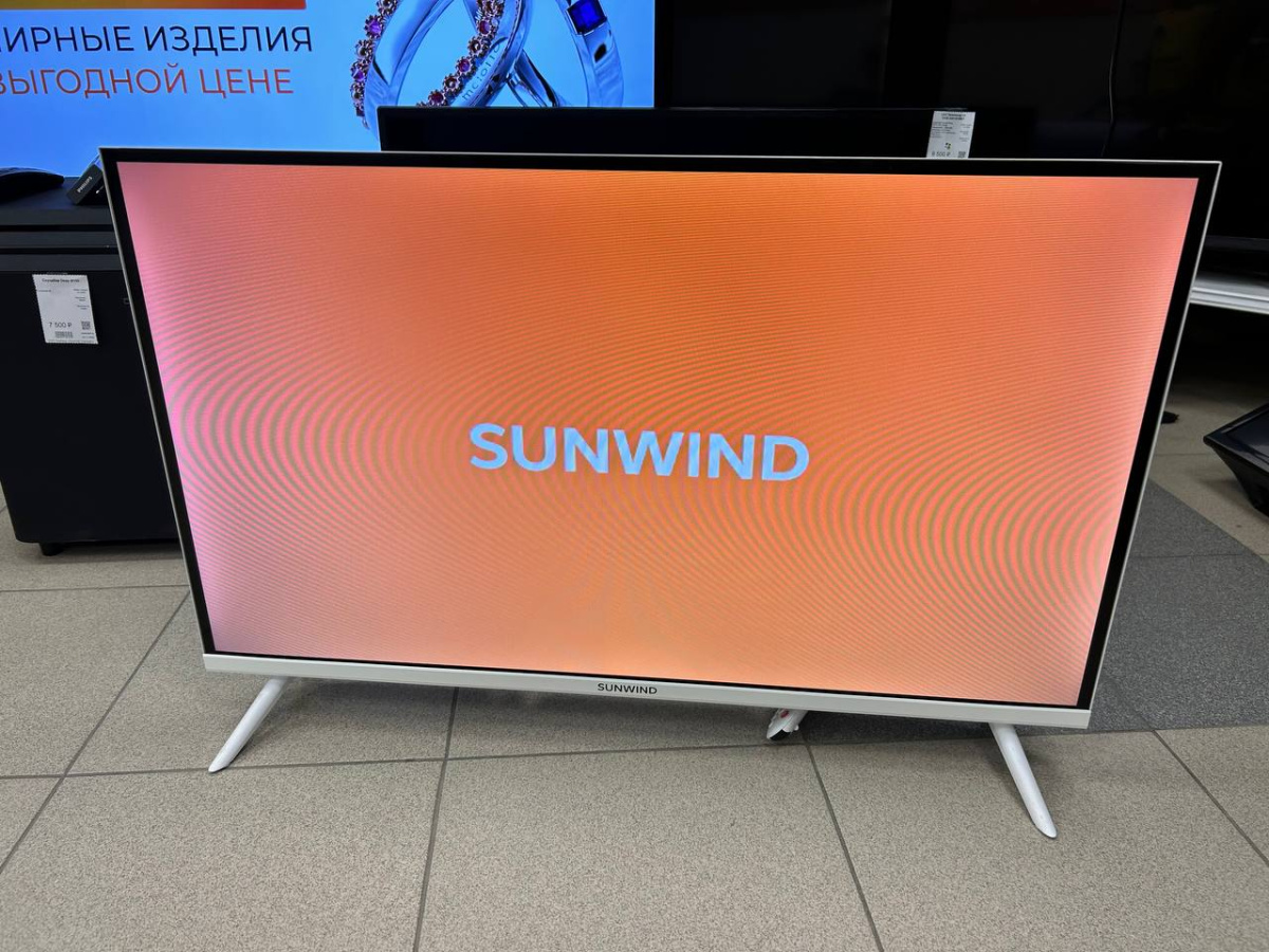 LED Телевизор Sunwind LED32XB211