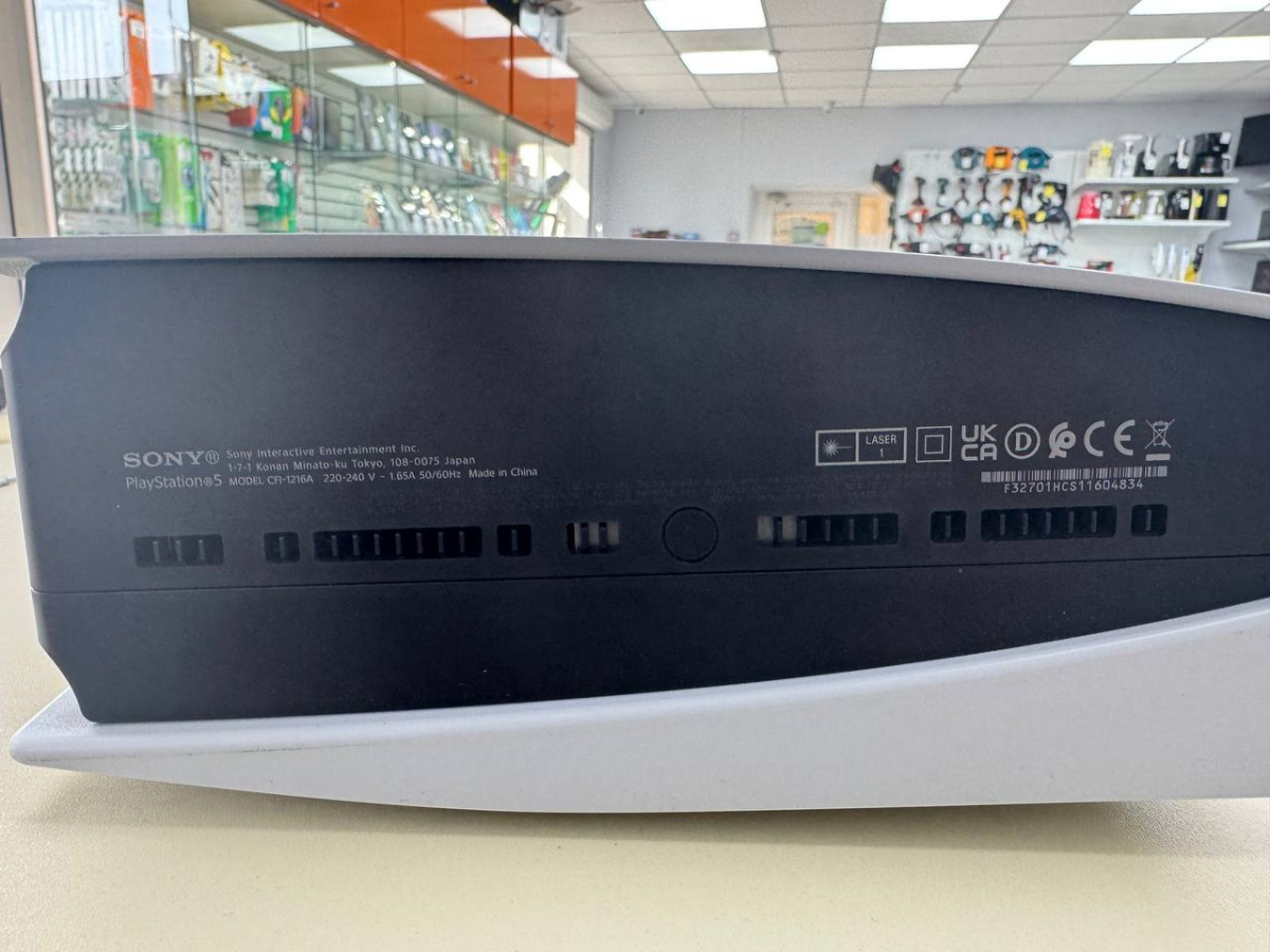 Игровая приставка PlayStation 5 825Gb (С дисководом) Игровая приставка PlayStation 5 825Gb (С дисководом)