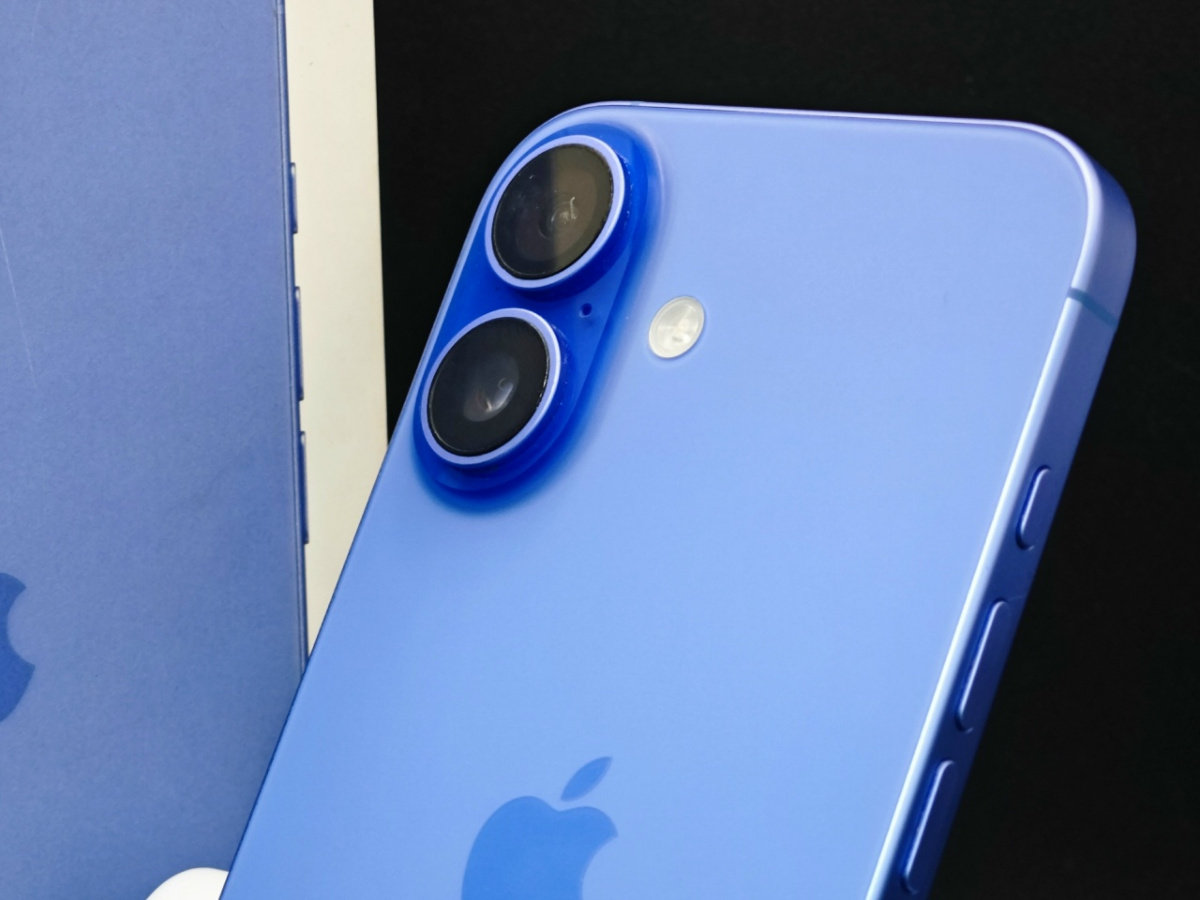 Смартфон Apple Iphone 16 256Gb