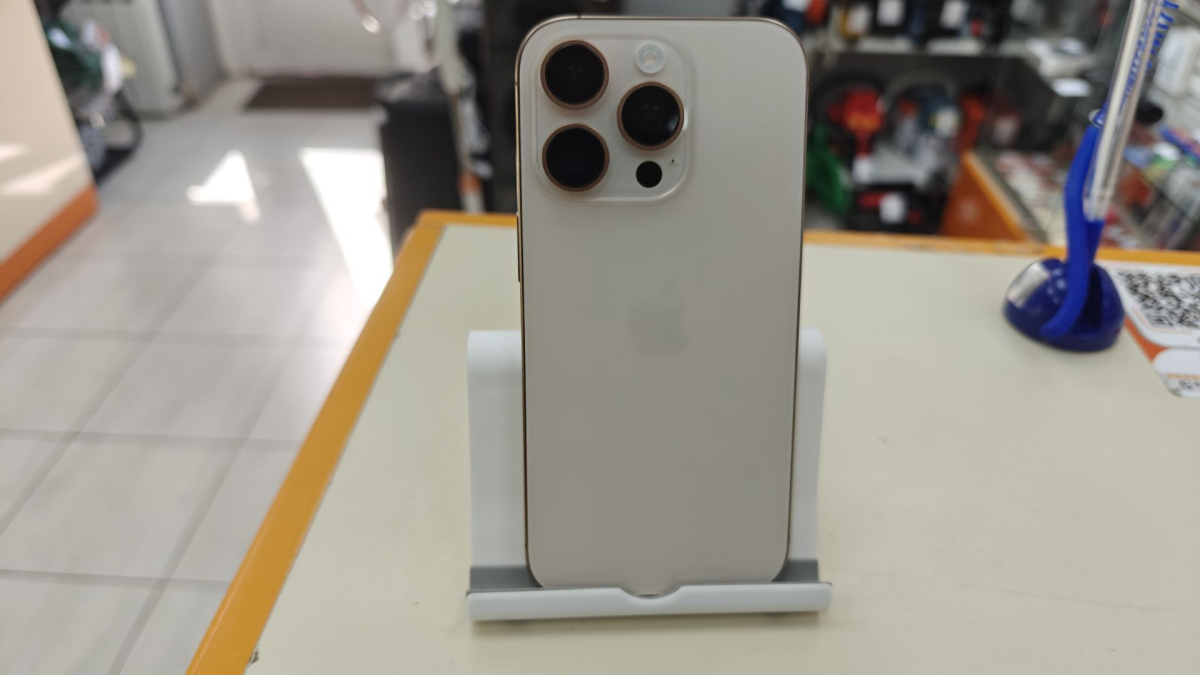 Смартфон Apple Iphone 16 Pro 256Gb