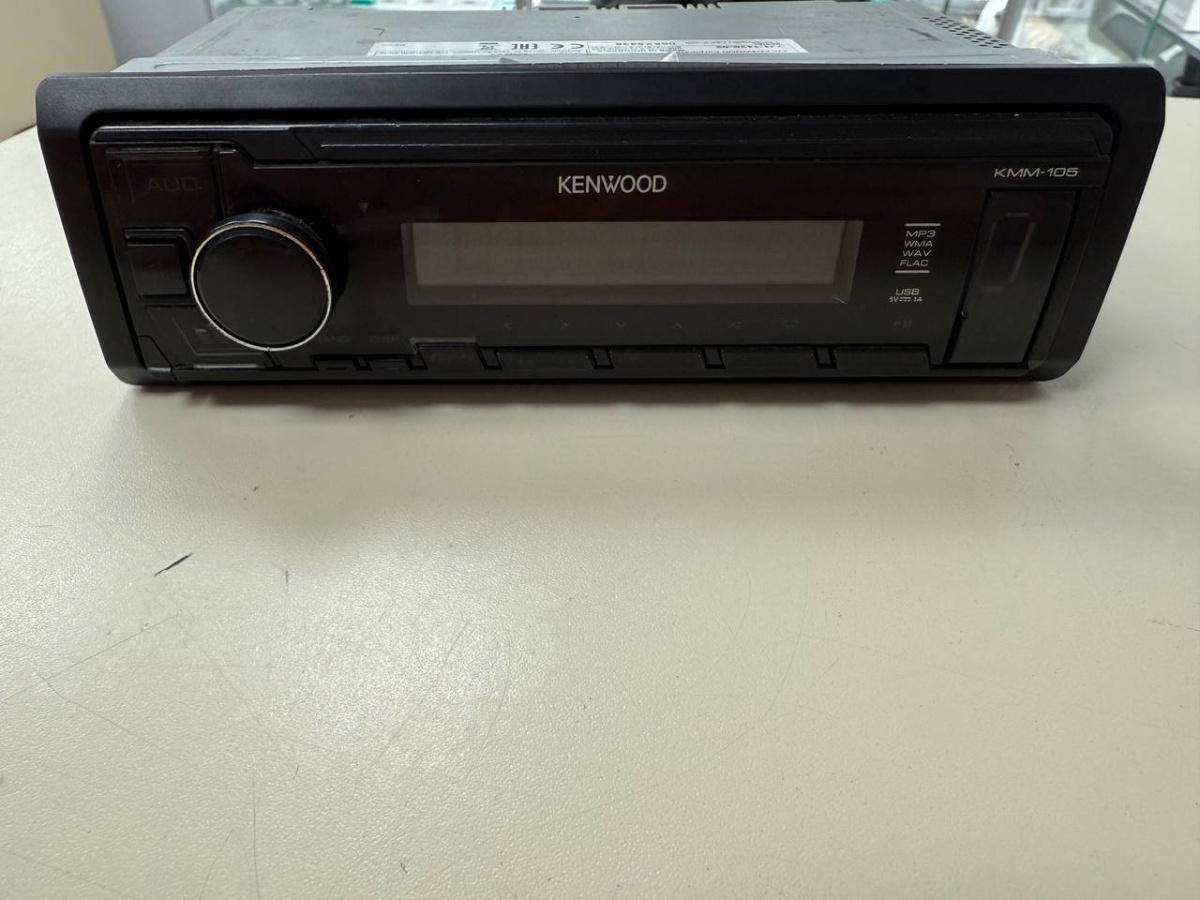 Автомагнитола Kenwood KMM-105