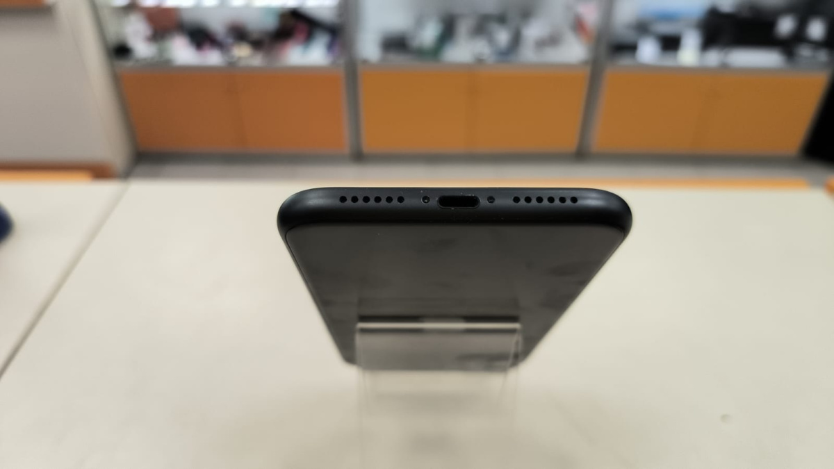 Смартфон Apple iPhone 11 64Gb