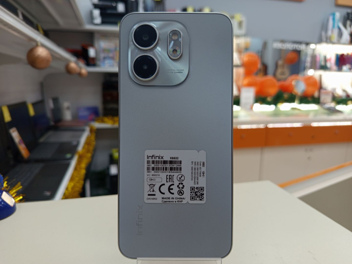 Смартфон Infinix Smart 9 3/128