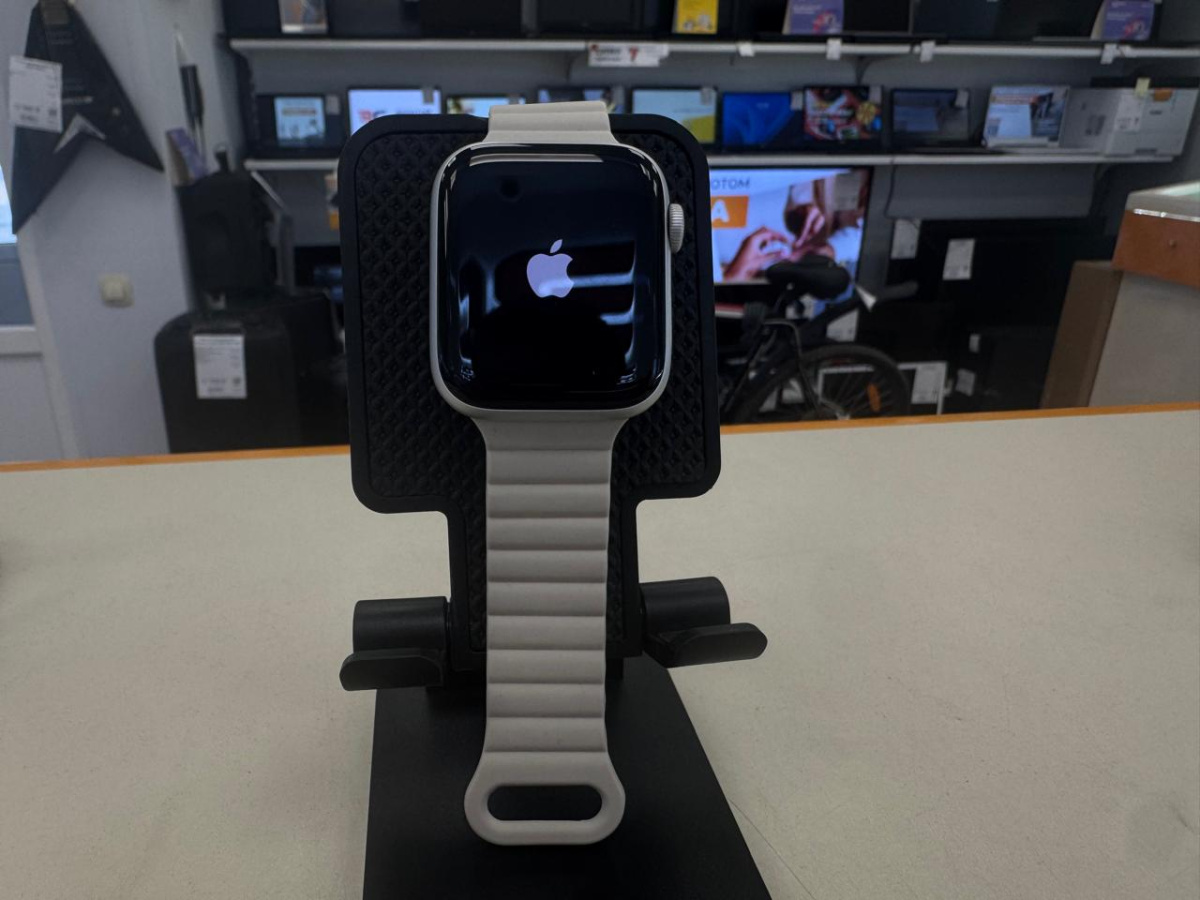Смарт-часы Apple Watch SE 2022 44mm