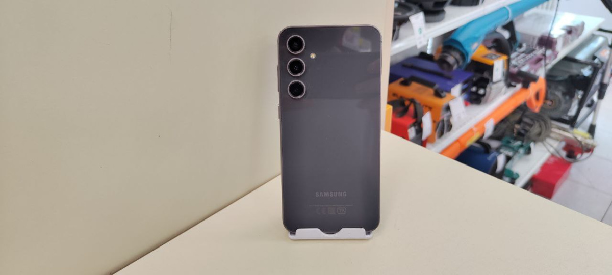 Смартфон Samsung Galaxy S23 FE 8/256