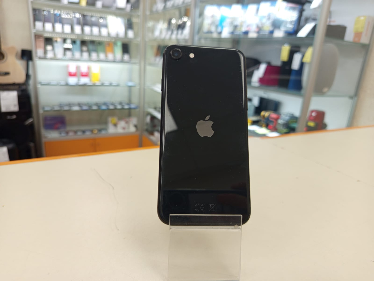 Смартфон Apple iPhone SE 2020 64Gb