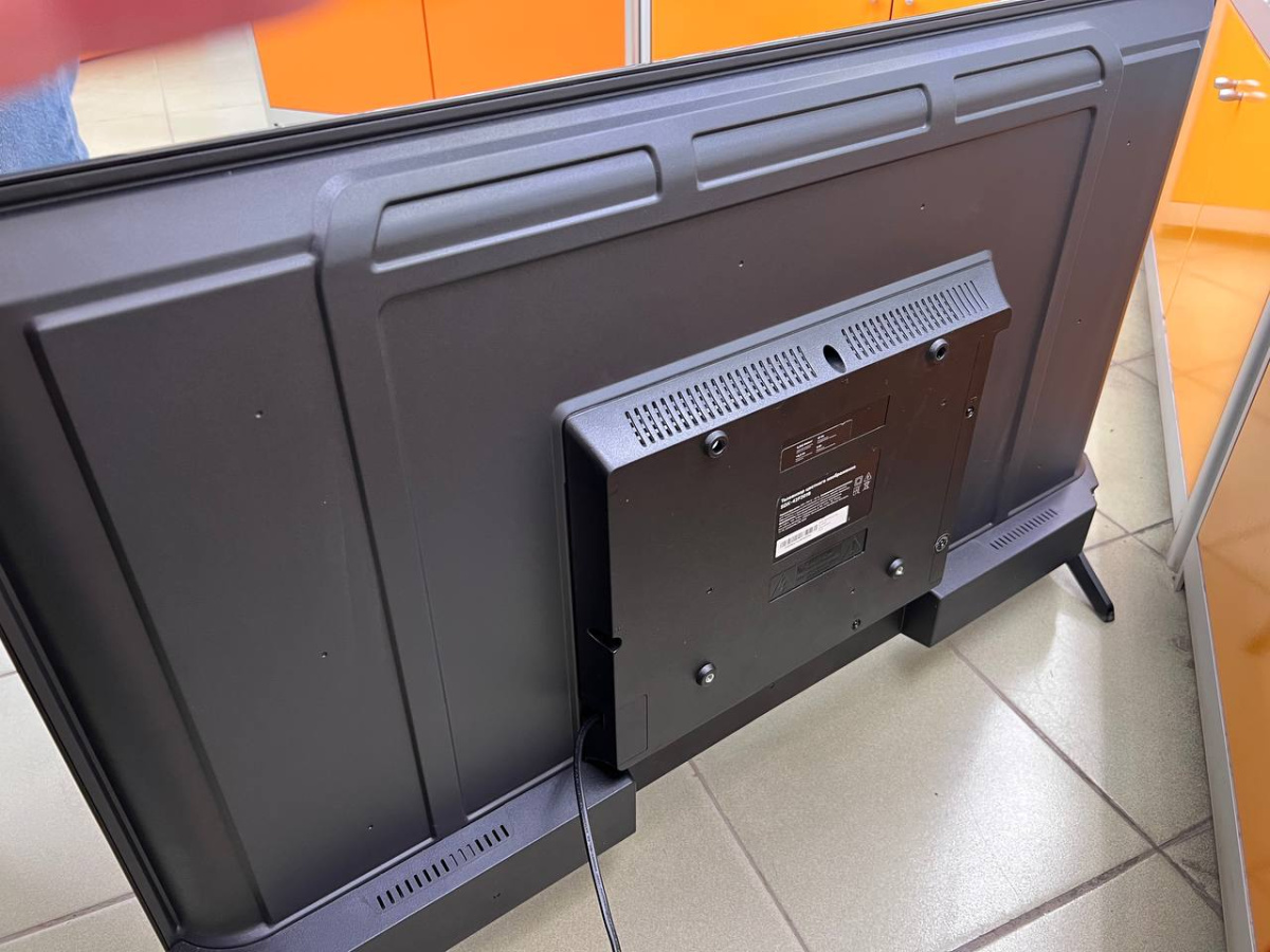 LED Телевизор SBER SDX-42F2018