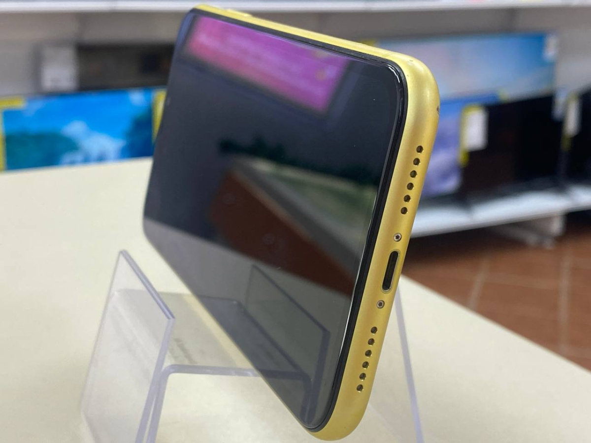 Смартфон Apple iPhone 11 128Gb