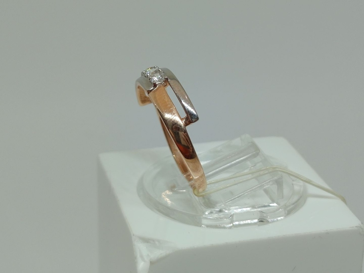 017224 КОЛЬЦО С КАМНЯМИ (Au 585)