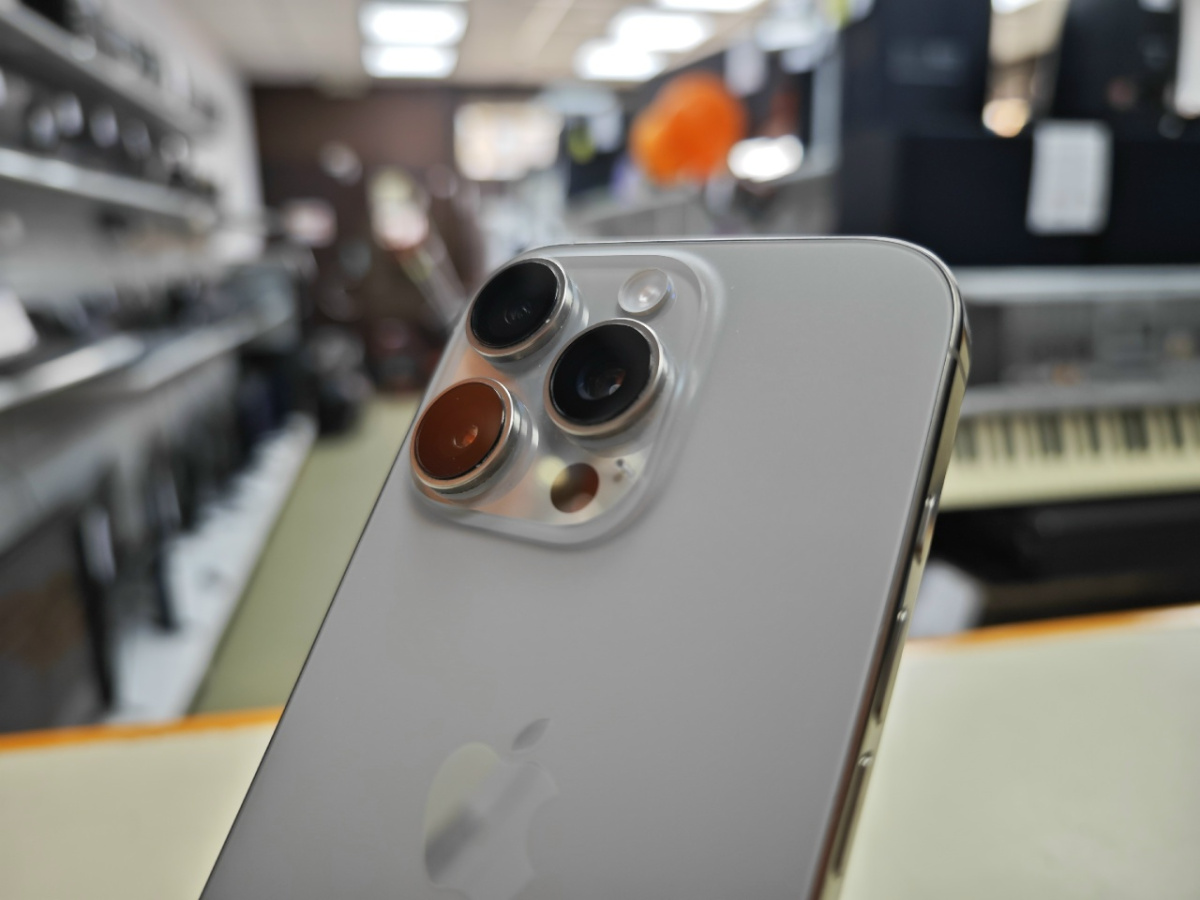 Смартфон Apple Iphone 16 Pro 128Gb