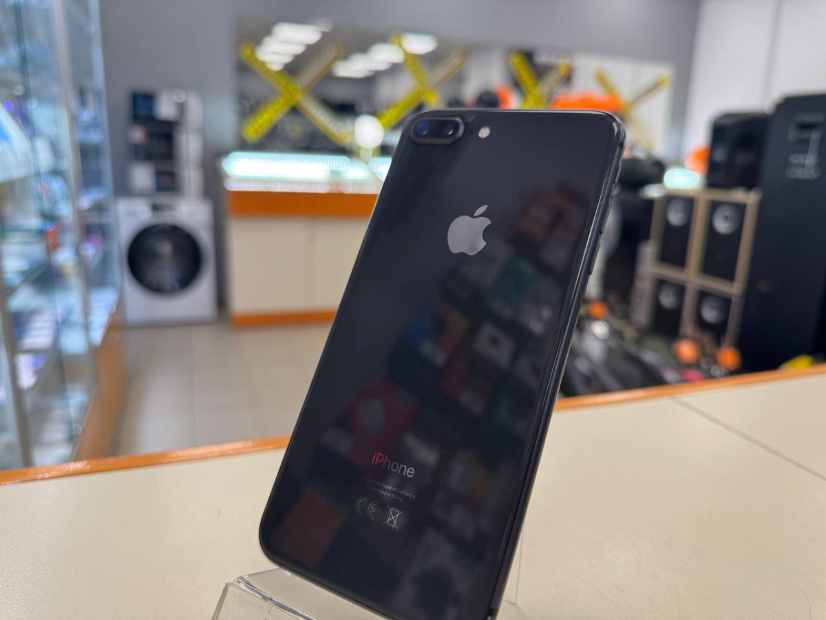 Смартфон Apple iPhone 8 Plus 64Gb