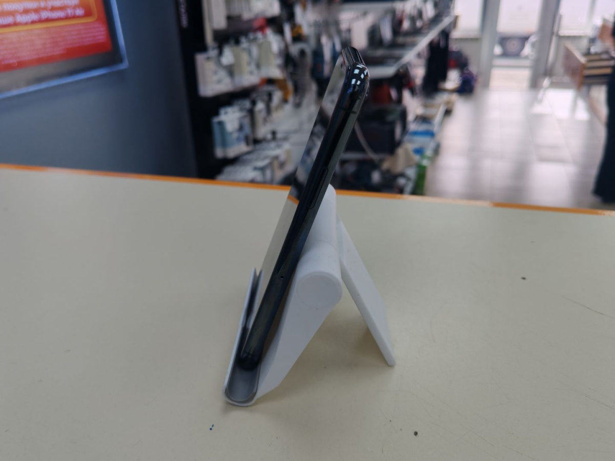 Смартфон Apple iPhone 11 Pro 64Gb