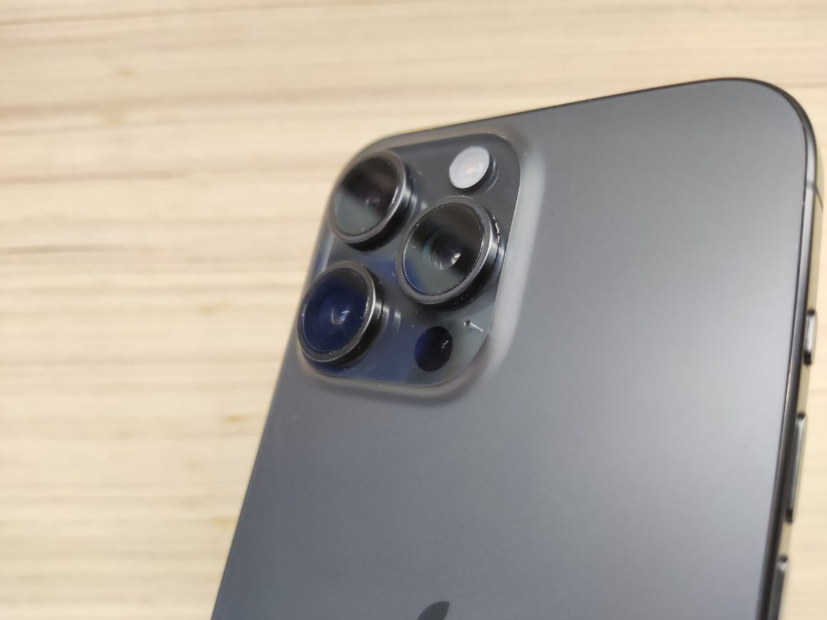 Смартфон Apple iPhone 15 Pro Max 256Gb