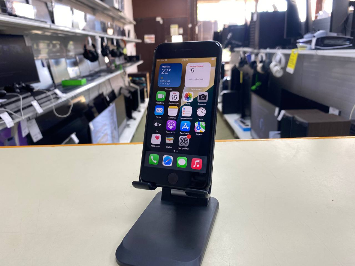 Смартфон Apple iPhone SE 2020 64Gb