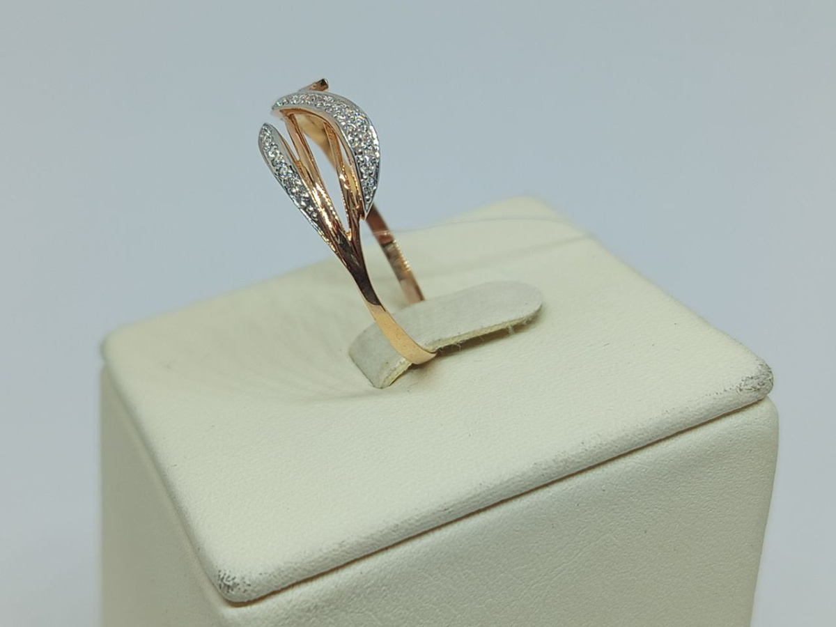 КОЛЬЦО С КАМНЯМИ (Au 585)