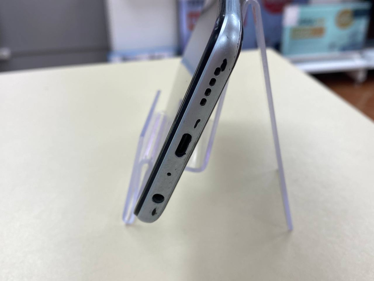 Смартфон Realme Q2 5G 6/128