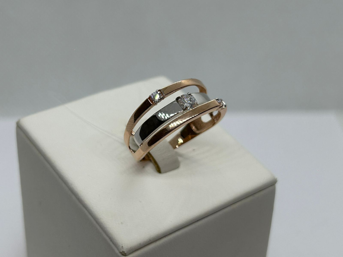 КОЛЬЦО С КАМНЯМИ (Au 585)