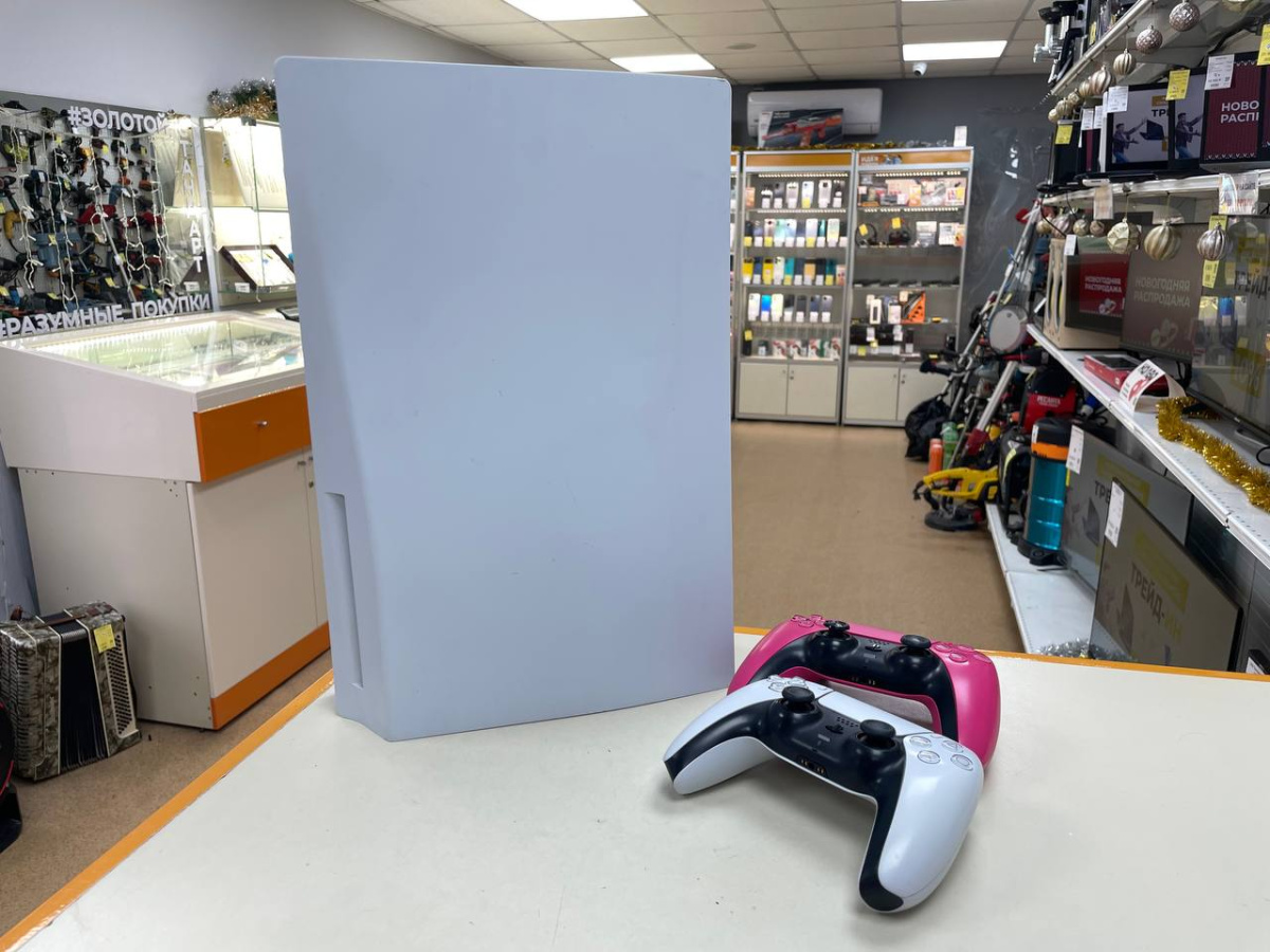 Игровая приставка PlayStation 5 825Gb (С дисководом)