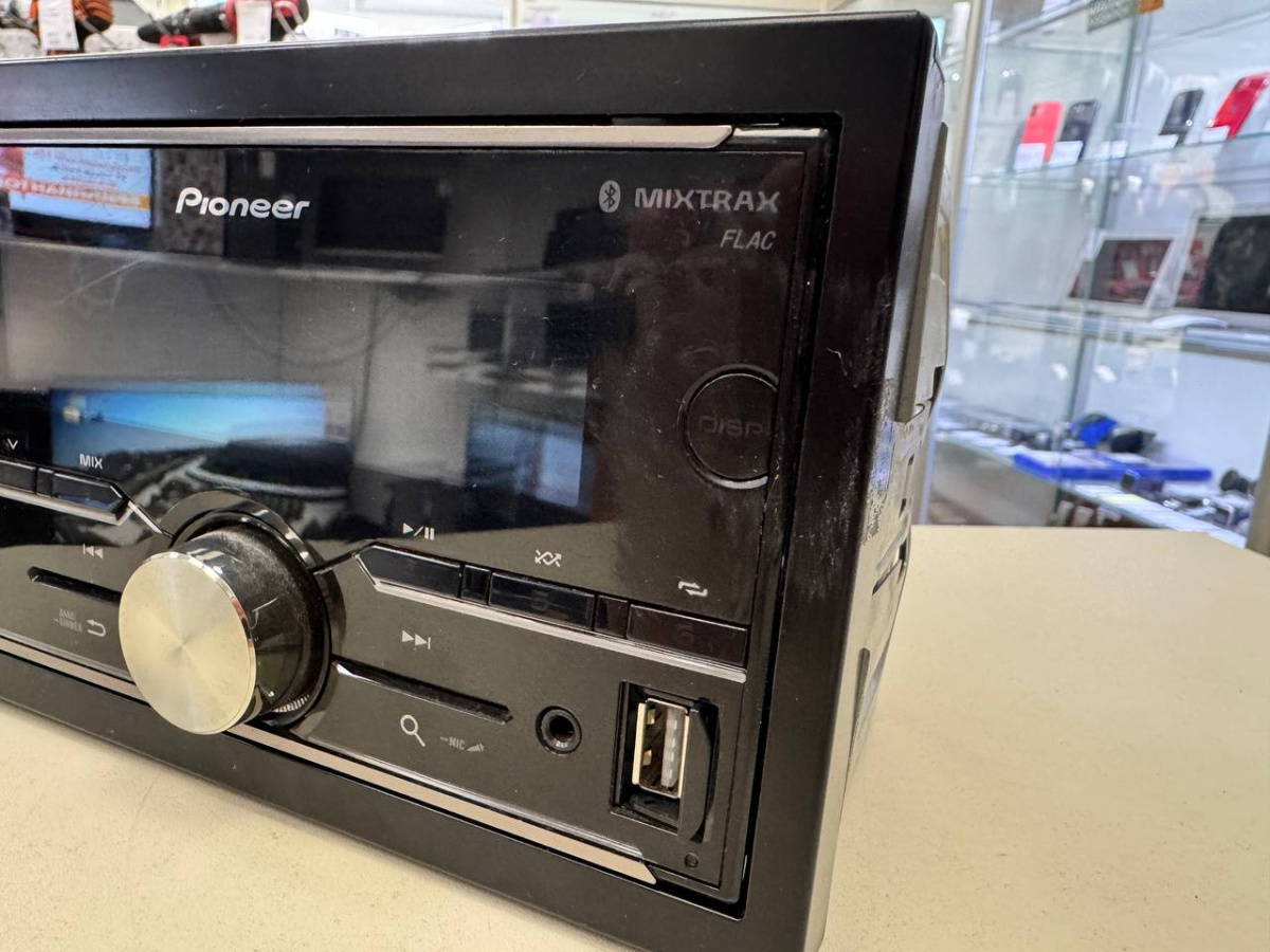 Автомагнитола Pioneer MVH-S610BT