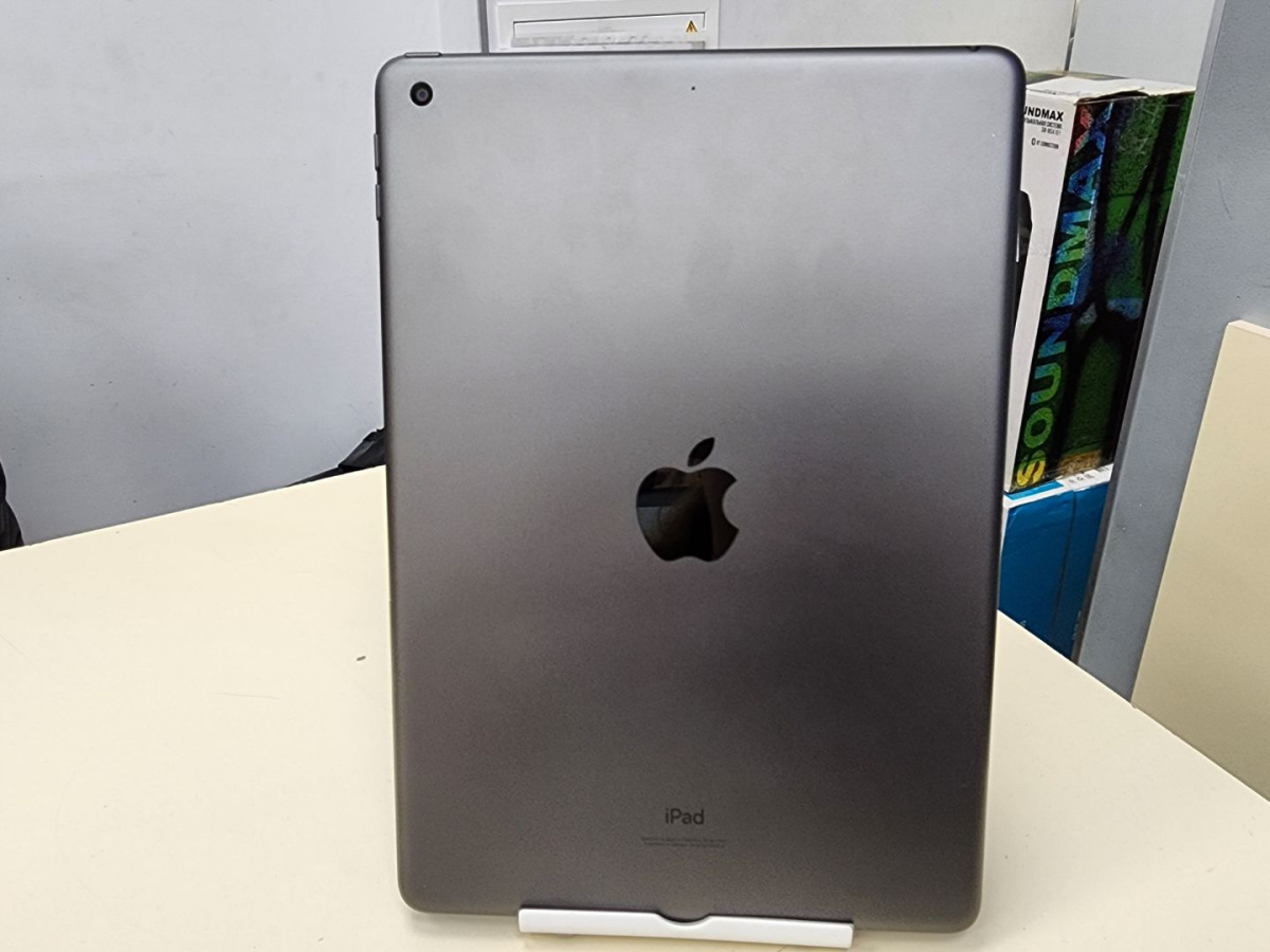 Планшет Apple iPad 9 64 ГБ (2021 A2602 (Wi-Fi)
