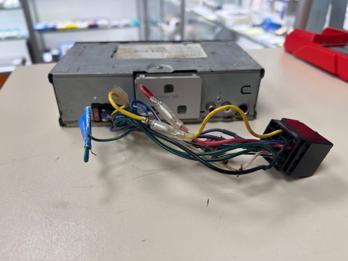 Автомагнитола Kenwood KMM-357SD