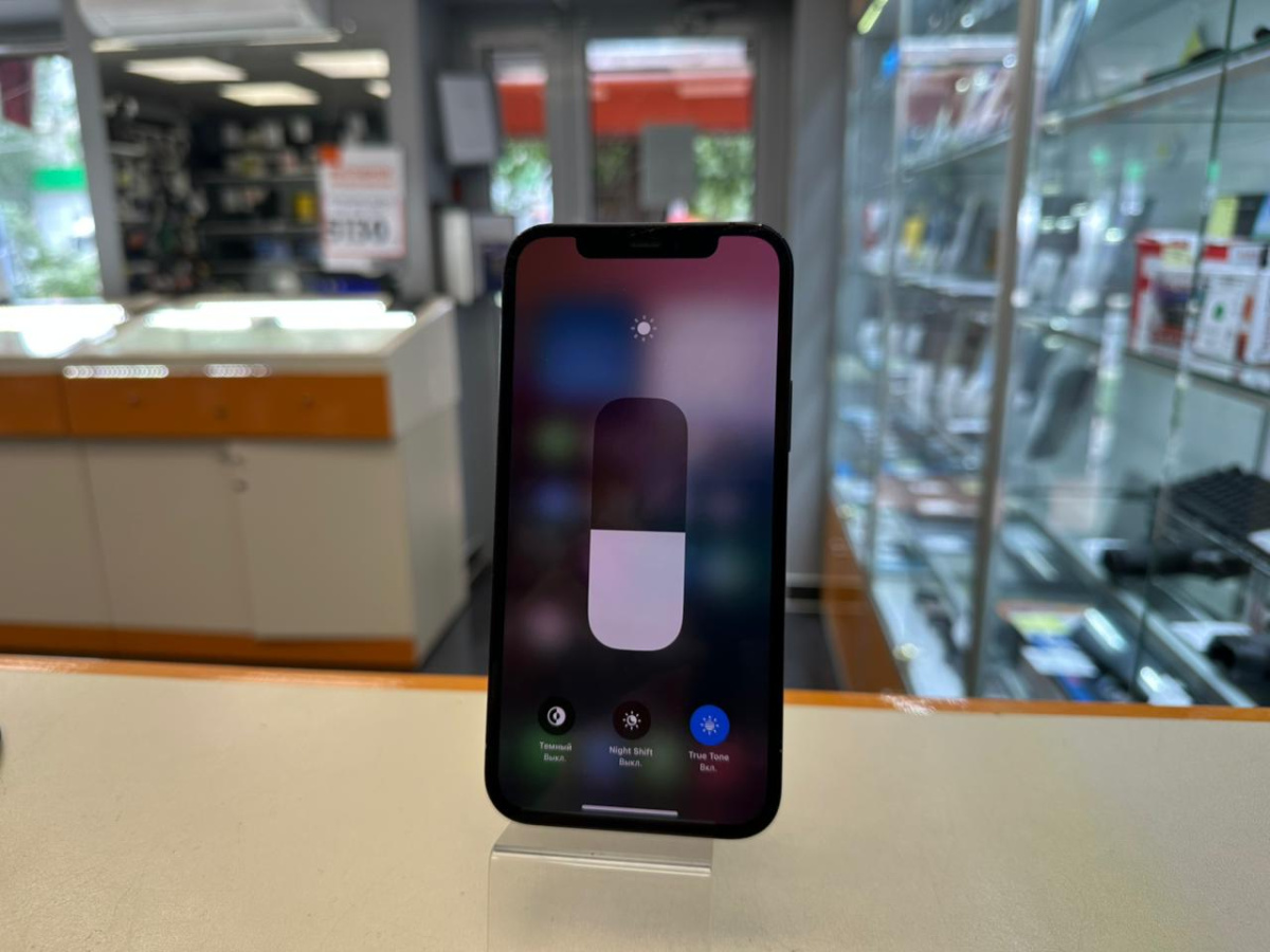 Смартфон Apple iPhone 12 64Gb