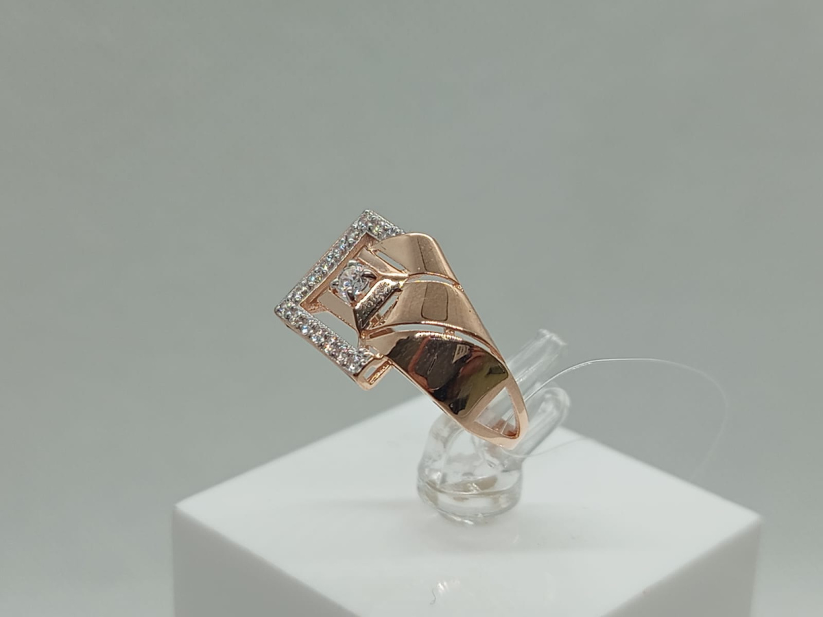 КОЛЬЦО С КАМНЯМИ (Au 585)