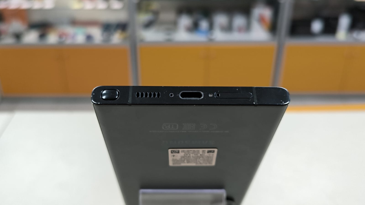 Смартфон Samsung Galaxy S23 Ultra 256Gb