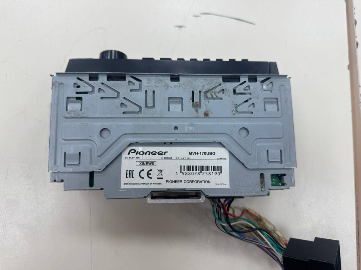 Автомагнитола Pioneer MVH-170UBG