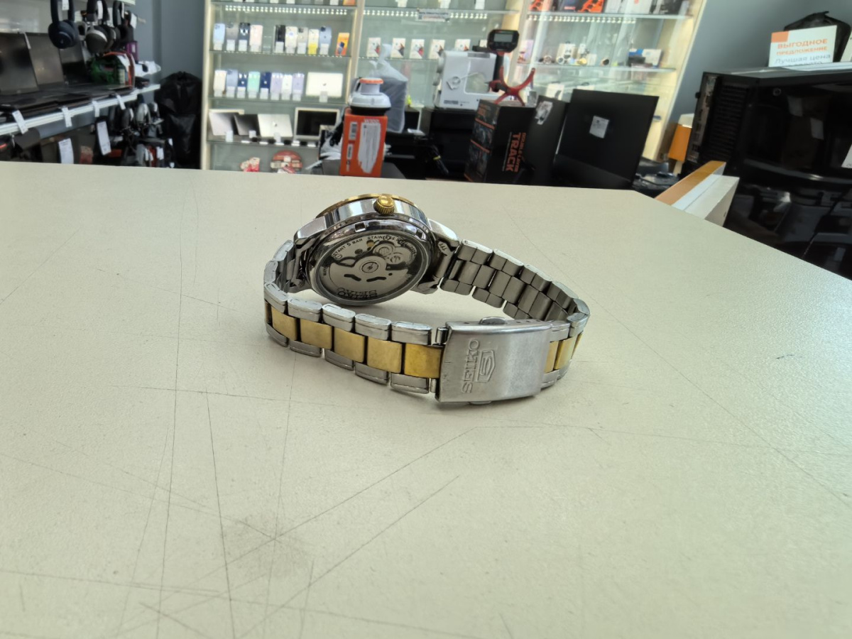 Часы наручные SEIKO 7S26-04F0