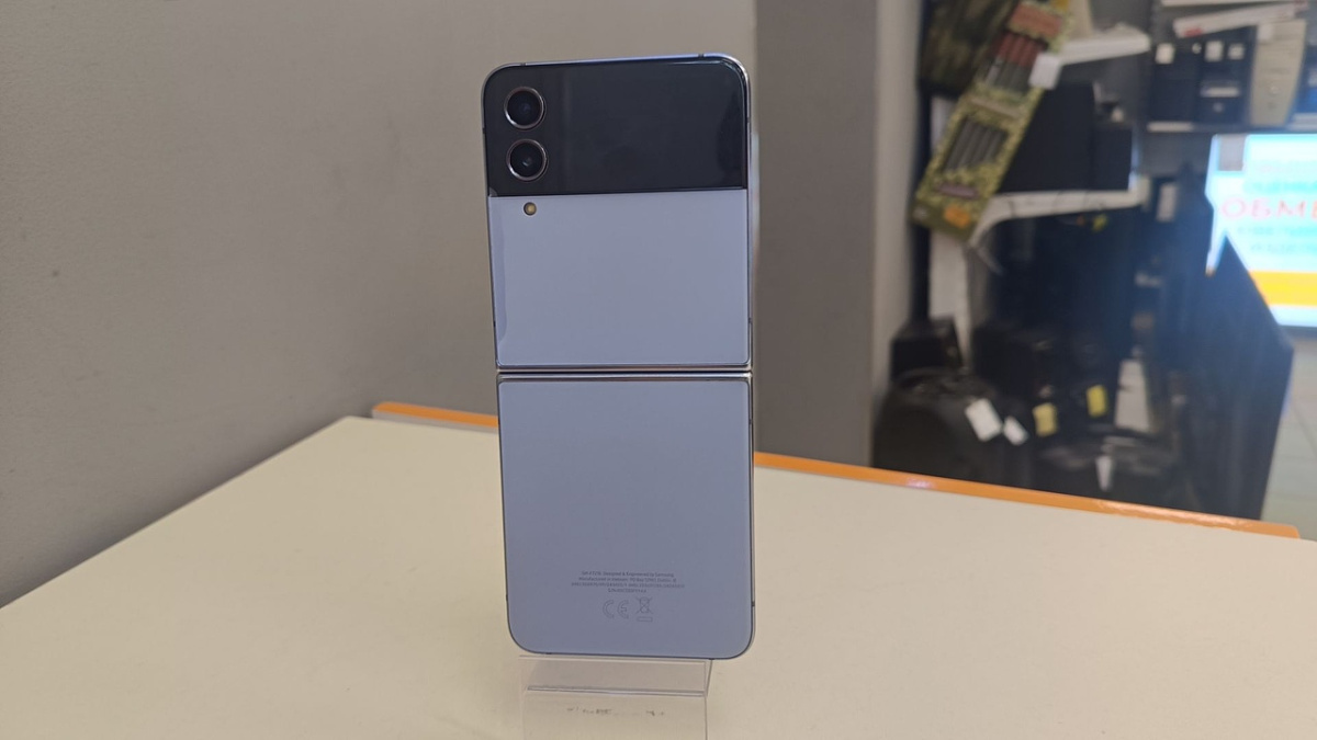 Смартфон Samsung Galaxy Z Flip 4 8/256