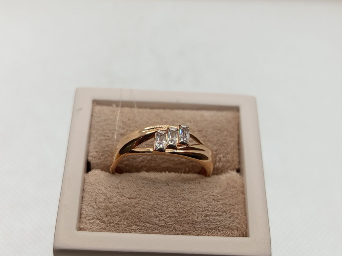 КОЛЬЦО С КАМНЯМИ (Au 585)