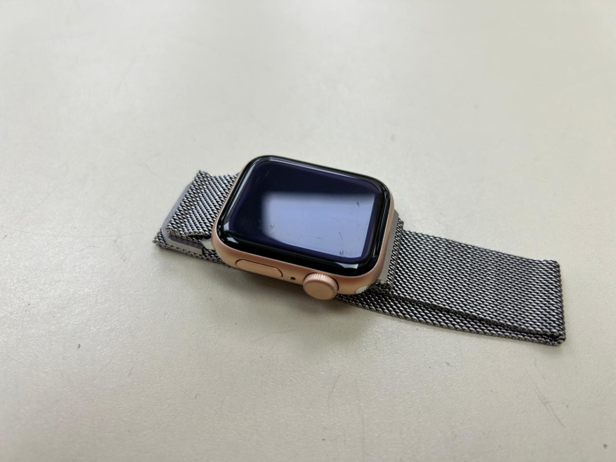 Смарт-часы Apple Watch SE 2020 40mm
