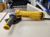Угловая шлифмашина Dewalt DWE4238;