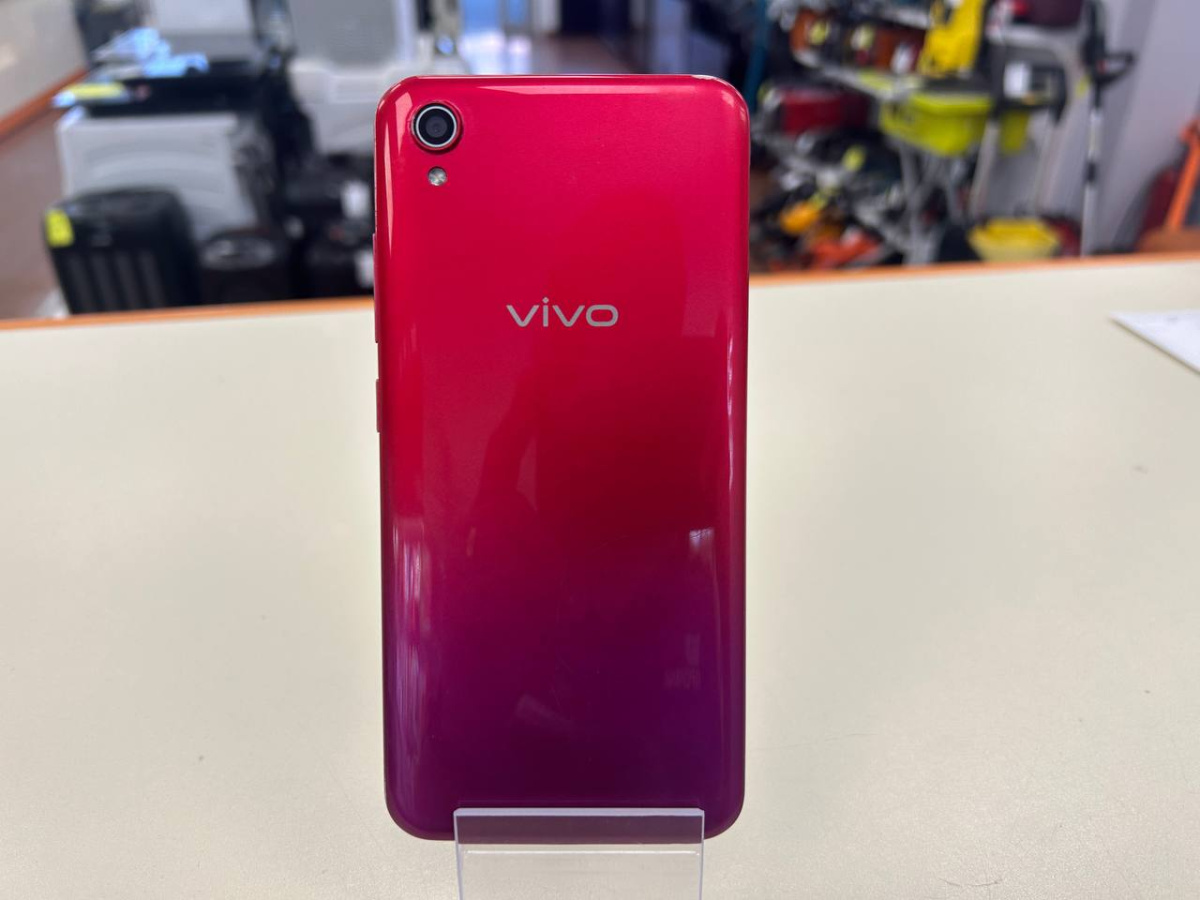 Смартфон Vivo 1820