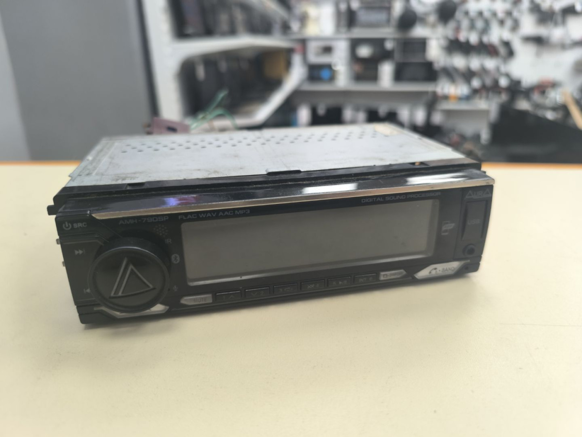 Автомагнитола Aura AMH-79DSP