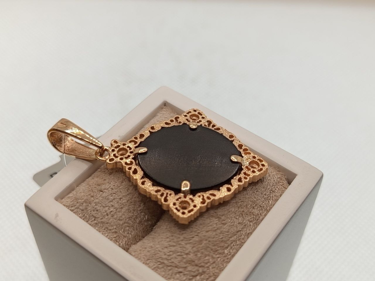 ПОДВЕСКА С КАМНЯМИ (Au 585)