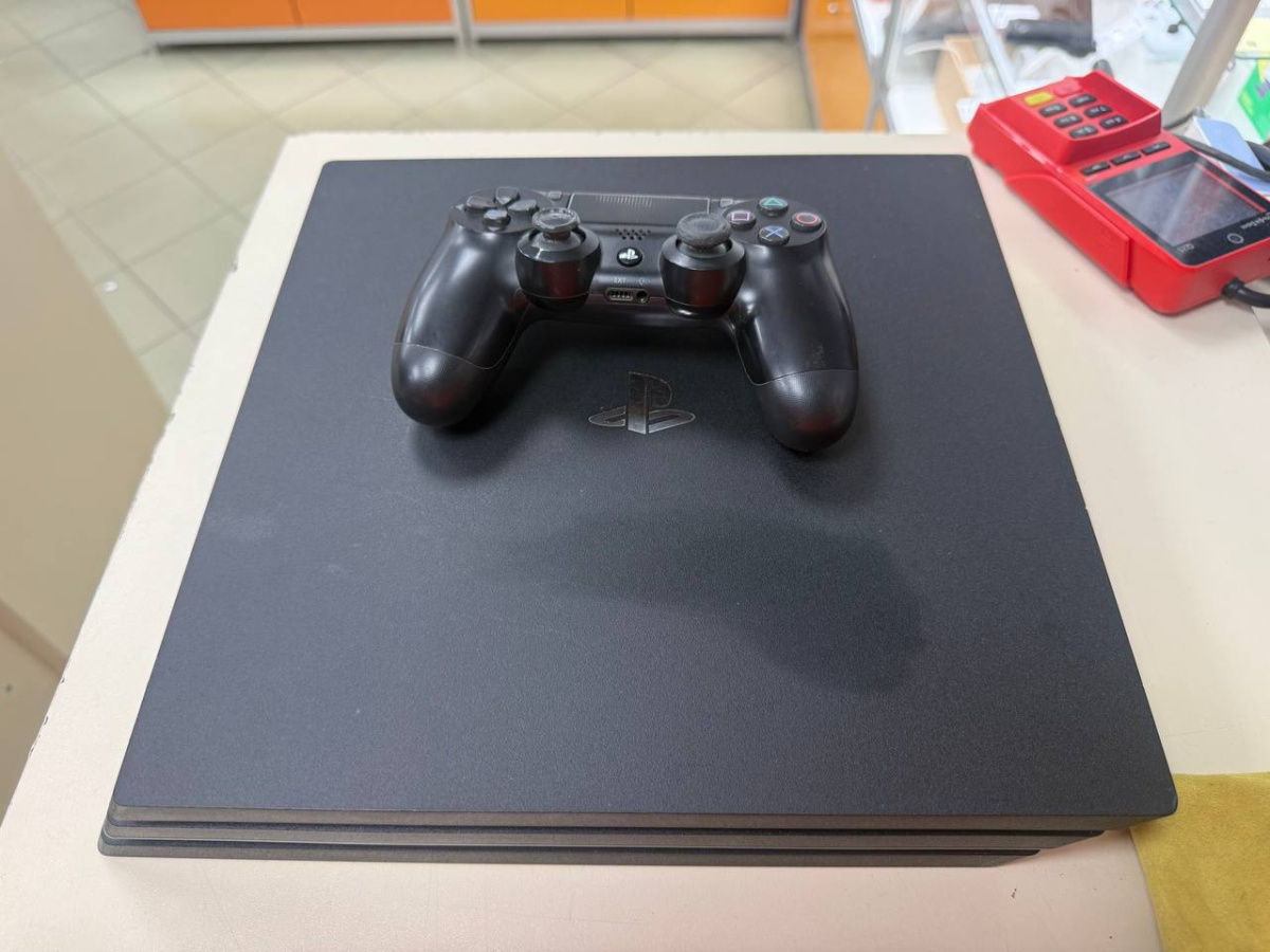 Игровая приставка PlayStation 4 Pro 1Tb